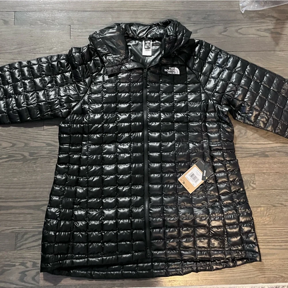 The North Face Black Puffer Jacket - Picture 3 of 14